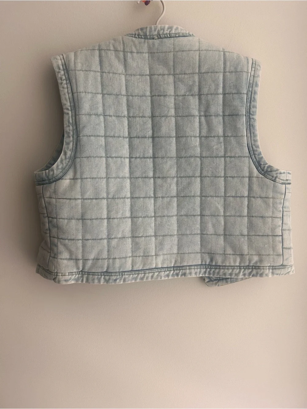 Light Wash Quilted Sherpa Vest - Pale Blue